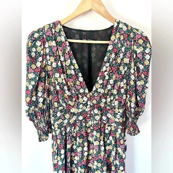 Zara Ditsy‎ Floral Shoulder Pad Full Button Front Mini Dress Size Medium - Picture 3 of 11